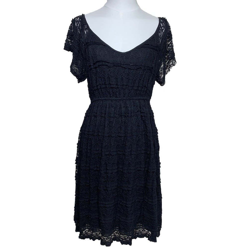 Umgee Lace Tiered Dress Womens Size M Black V-Neck Short Sleeve A7938